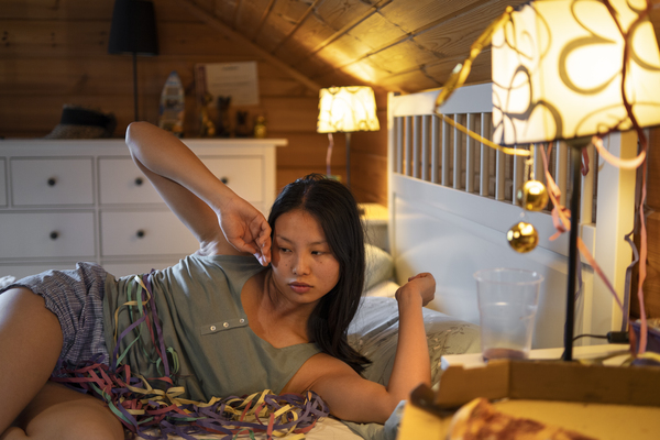 5 genius lighting tricks that turn tiny dorms into cozy dream spaces