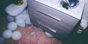Transform your old dresser with contact paper: the 20-minute dorm makeover