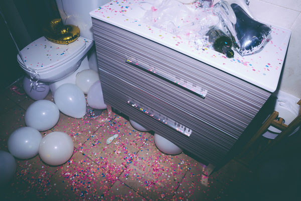Transform your old dresser with contact paper: the 20-minute dorm makeover